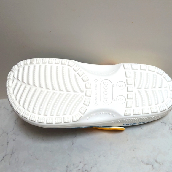 NWT Walt Disney World 50th Anniversary Cinderella's Castle CROCS - Picture 3 of 3